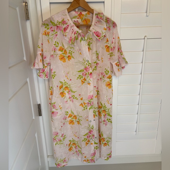 Vintage Smart time women’s House coat robe 1960s